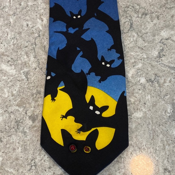 Halloween Tie - Picture 1 of 3
